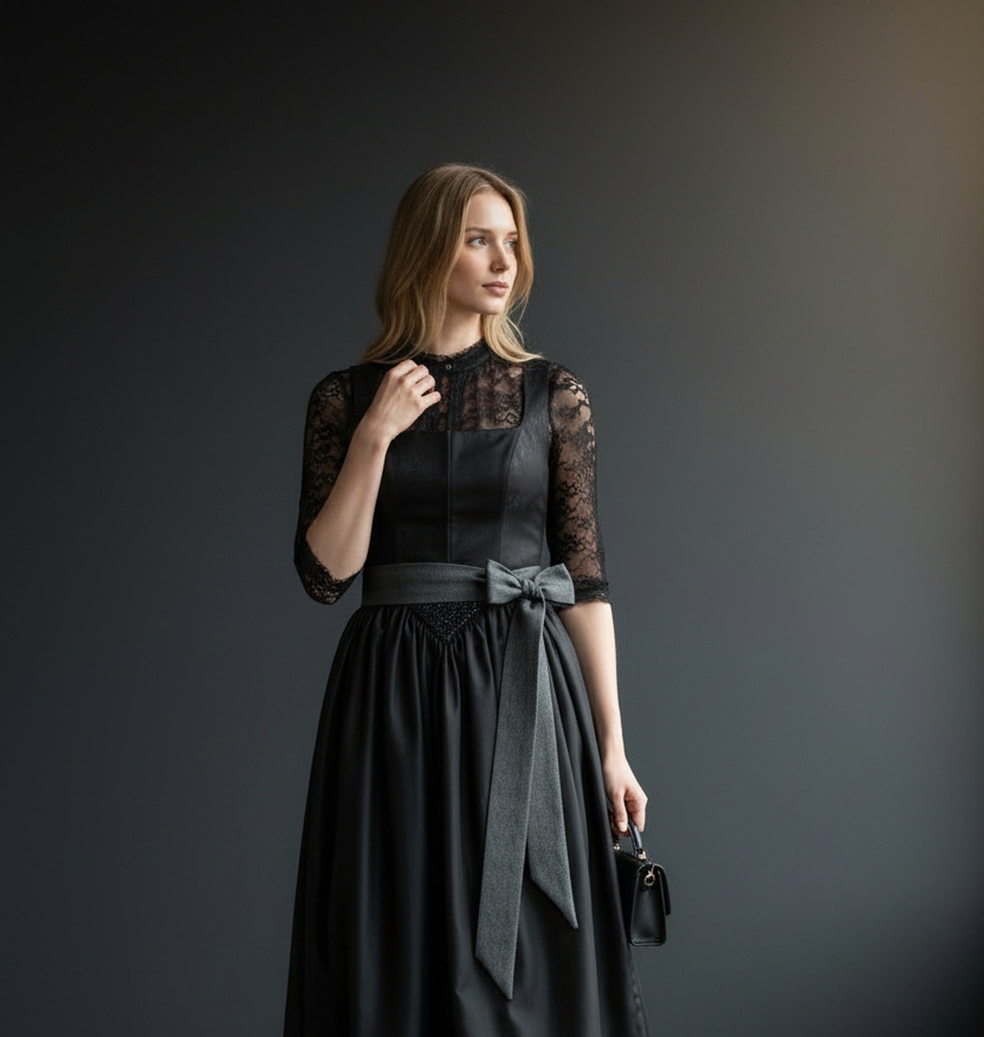 Dirndlschürze ADELE Schwarz/Anthrazit